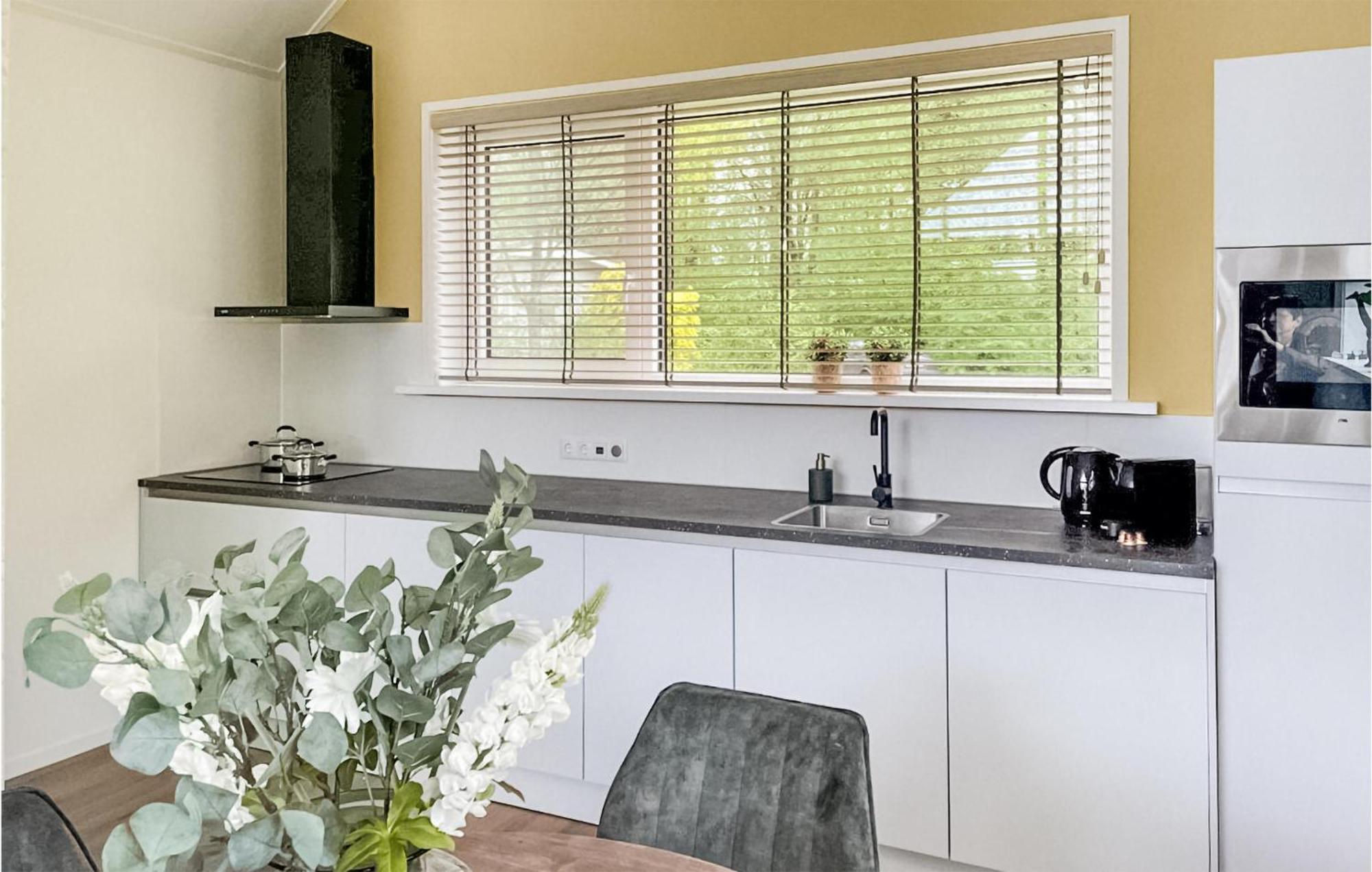 Cozy Home In Oosterwolde With Sauna Екстериор снимка