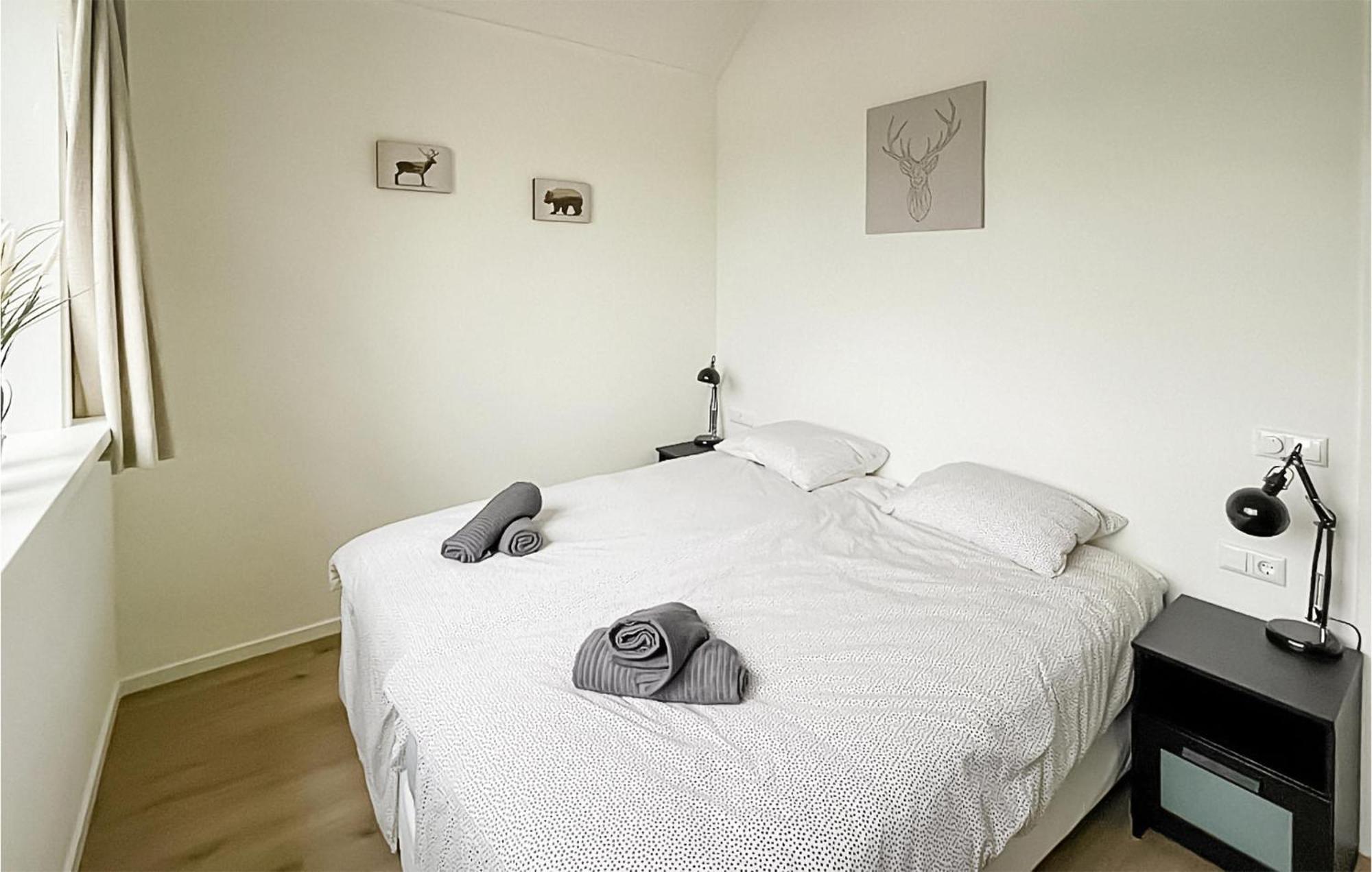 Cozy Home In Oosterwolde With Sauna Екстериор снимка
