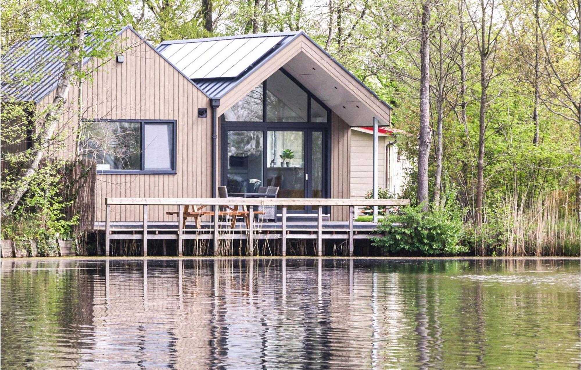 Cozy Home In Oosterwolde With Sauna Екстериор снимка